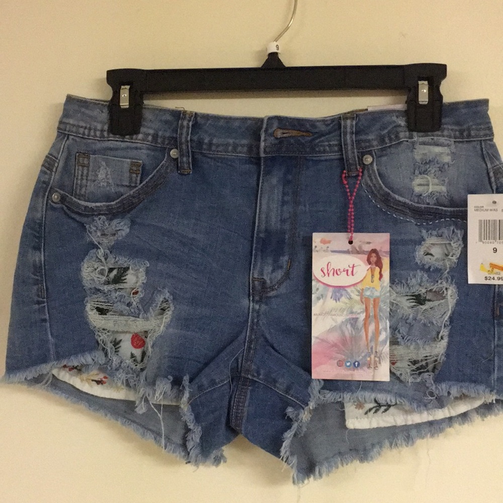 Almost Famous Shorts